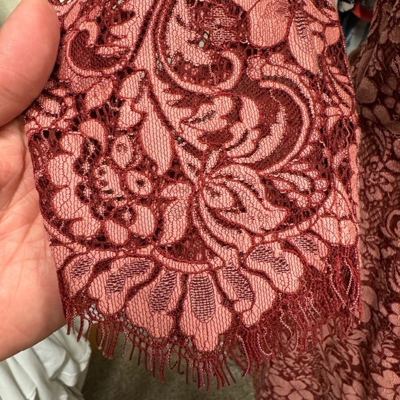 For love and lemons preowned size L but runs small - Picture 14 of 17